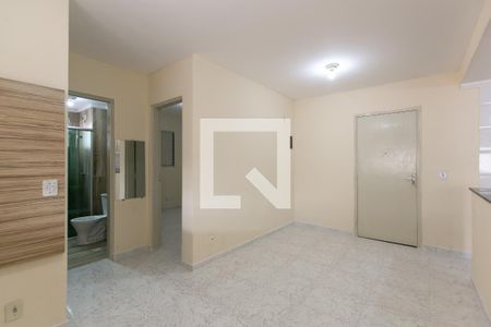 Sala de apartamento à venda com 2 quartos, 107m² em Vila Santa Teresinha, São Paulo