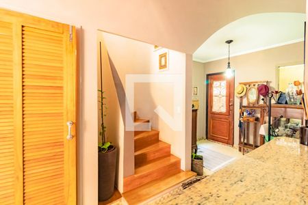 Corredor e Escada de casa à venda com 3 quartos, 225m² em Vila da Saúde, São Paulo