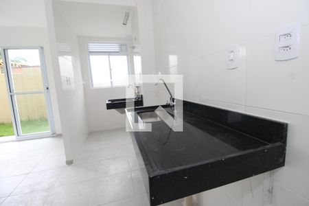 Cozinha de apartamento para alugar com 2 quartos, 60m² em Del Castilho, Rio de Janeiro