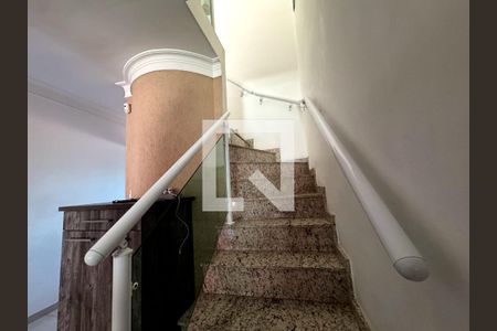 Escada de casa à venda com 3 quartos, 160m² em Cidade Patriarca, São Paulo