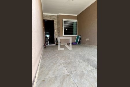 Garagem de casa à venda com 3 quartos, 160m² em Cidade Patriarca, São Paulo