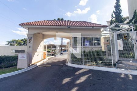 Fachada do Condomínio de apartamento para alugar com 3 quartos, 58m² em Santa Quiteria, Curitiba