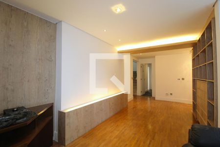 Sala de TV de apartamento à venda com 3 quartos, 377m² em Indianópolis, São Paulo