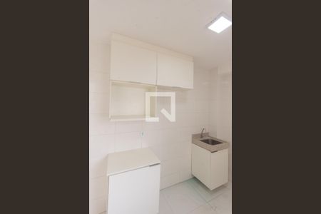 Cozinha de apartamento à venda com 2 quartos, 45m² em Jardim Esmeraldina, Campinas