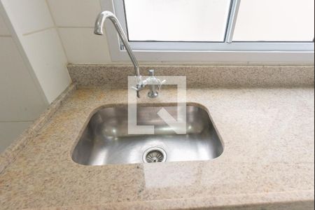 Cozinha de apartamento à venda com 2 quartos, 45m² em Jardim Esmeraldina, Campinas