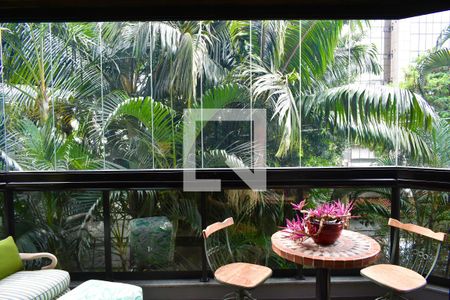 Sacada de apartamento à venda com 3 quartos, 165m² em Vila Clementino, São Paulo