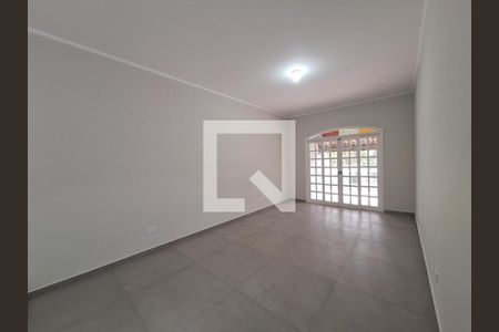 Foto 02 de casa à venda com 3 quartos, 153m² em Jardim Ester Yolanda, São Paulo