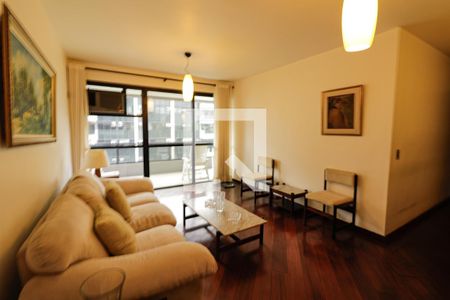 Sala de apartamento à venda com 4 quartos, 125m² em Barra da Tijuca, Rio de Janeiro