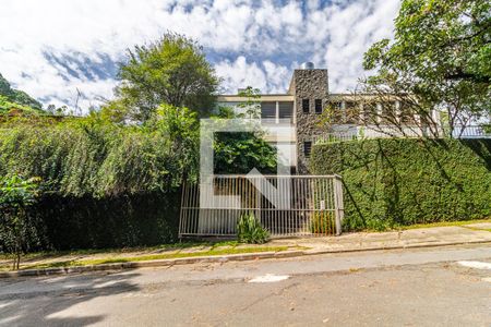 Fachada de casa à venda com 4 quartos, 460m² em Sumaré, São Paulo