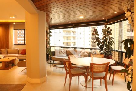 Sala de apartamento para alugar com 4 quartos, 250m² em Perdizes, São Paulo