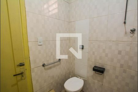 Banheiro de casa à venda com 2 quartos, 300m² em Vila Assunção, Santo André
