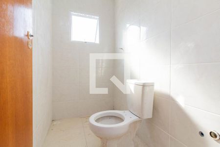Banheiro de casa para alugar com 2 quartos, 45m² em Penha de França, São Paulo
