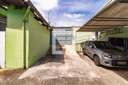 Garagem de casa à venda com 5 quartos, 400m² em Itaquera, São Paulo