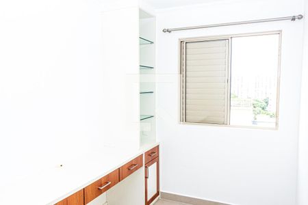 Quarto 1 de apartamento para alugar com 3 quartos, 60m² em Jardim Anhanguera, São Paulo