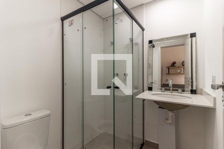 Banheiro de kitnet/studio para alugar com 1 quarto, 22m² em Vila Buarque, São Paulo