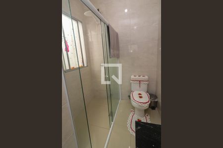 Banheiro de casa à venda com 2 quartos, 110m² em Teresópolis, Porto Alegre