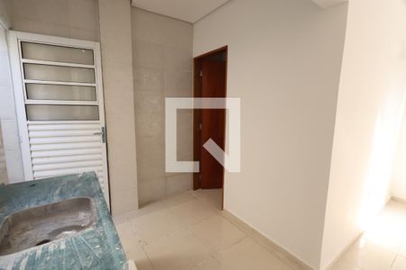 Cozinha de casa para alugar com 2 quartos, 50m² em Penha de França, São Paulo