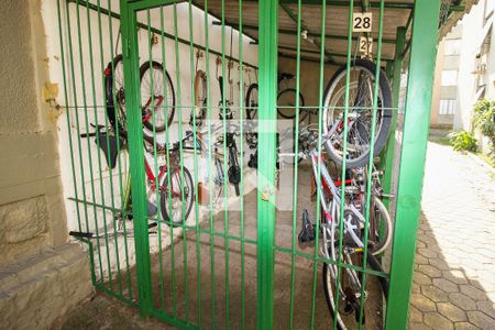 Bicicletário de apartamento à venda com 2 quartos, 75m² em Medianeira, Porto Alegre