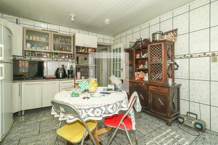 Cozinha de casa à venda com 4 quartos, 210m² em Vila Ipiranga, Porto Alegre
