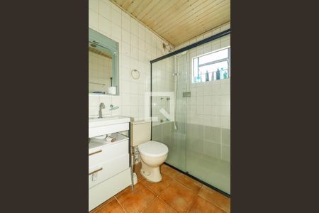 Banheiro de casa à venda com 4 quartos, 210m² em Vila Ipiranga, Porto Alegre