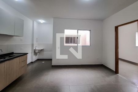 Sala / Cozinha de apartamento para alugar com 1 quarto, 30m² em Vila Firmiano Pinto, São Paulo