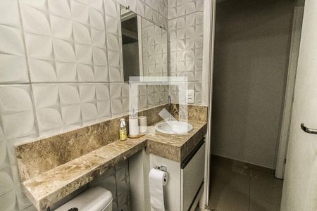 Banheiro de apartamento para alugar com 2 quartos, 59m² em Piatã, Salvador