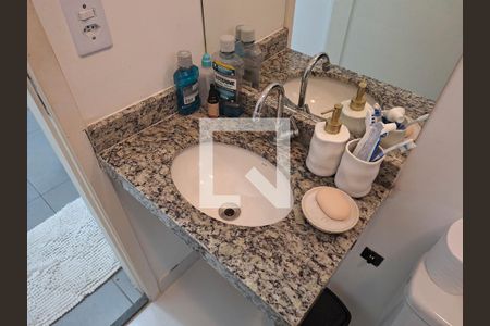 Banheiro de apartamento à venda com 2 quartos, 50m² em Vila Guaca, São Paulo