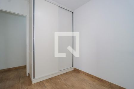 Quarto 2 de apartamento para alugar com 2 quartos, 50m² em Jardim Caboré, São Paulo