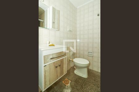 Banheiro de apartamento à venda com 1 quarto, 30m² em Jardim Dona Leopoldina, Porto Alegre