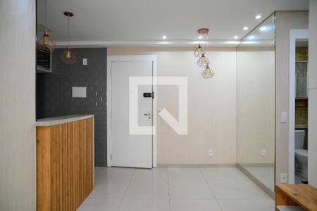 Sala de apartamento para alugar com 2 quartos, 42m² em Jardim Santa Emilia, São Paulo