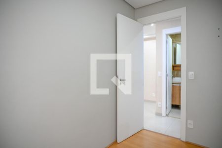 Quarto 1 de apartamento para alugar com 2 quartos, 42m² em Jardim Santa Emilia, São Paulo