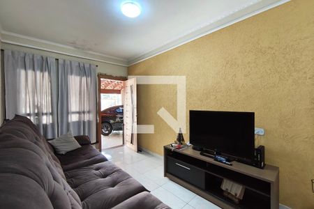 Sala de TV de casa à venda com 2 quartos, 180m² em Jardim Itatiaia, Campinas