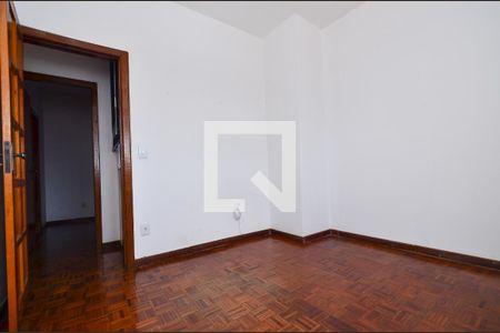 Quarto1 de apartamento para alugar com 2 quartos, 82m² em Sagrada Família, Belo Horizonte
