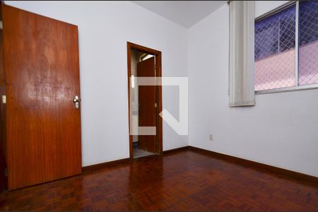 Suite de apartamento para alugar com 2 quartos, 82m² em Sagrada Família, Belo Horizonte