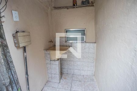 Área de serviço de casa para alugar com 1 quarto, 20m² em Taboão, Diadema