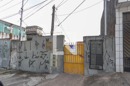 Fachada + placa de casa para alugar com 1 quarto, 20m² em Taboão, Diadema