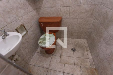 Banheiro de casa para alugar com 1 quarto, 20m² em Taboão, Diadema