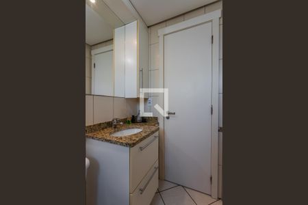 Banheiro Social de apartamento à venda com 2 quartos, 79m² em São Geraldo, Porto Alegre