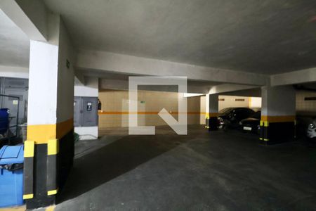 Garagem de apartamento para alugar com 3 quartos, 85m² em Centro, Guarujá