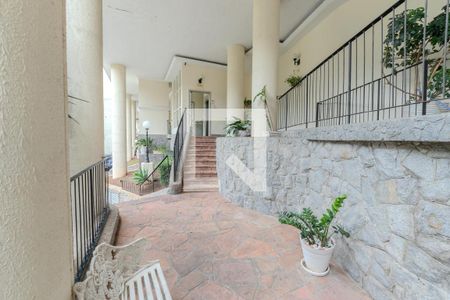 Hall de entrada de apartamento para alugar com 2 quartos, 84m² em Bela Vista, São Paulo