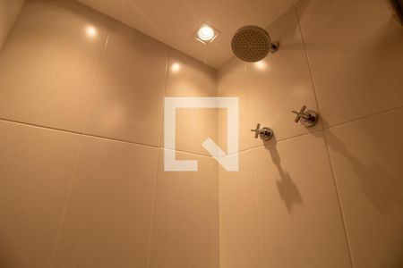 Banheiro de kitnet/studio para alugar com 1 quarto, 27m² em Santo Amaro, São Paulo
