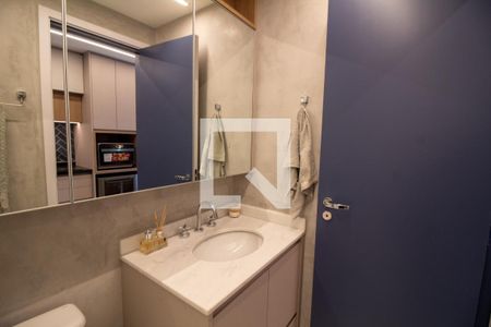 Banheiro de kitnet/studio para alugar com 1 quarto, 27m² em Santo Amaro, São Paulo