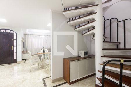 Sala  de casa à venda com 3 quartos, 200m² em Vila Carrão, São Paulo