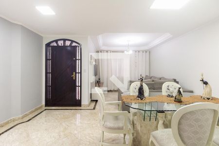 Sala  de casa à venda com 3 quartos, 200m² em Vila Carrão, São Paulo