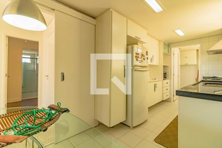 Cozinha de apartamento para alugar com 2 quartos, 104m² em Bosque da Saúde, São Paulo
