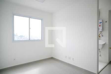 Sala de apartamento para alugar com 2 quartos, 35m² em Sacoma, São Paulo