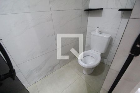Lavabo de casa de condomínio para alugar com 2 quartos, 160m² em Taquara, Rio de Janeiro