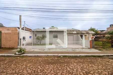 Fachada de casa à venda com 2 quartos, 330m² em Sarandi, Porto Alegre