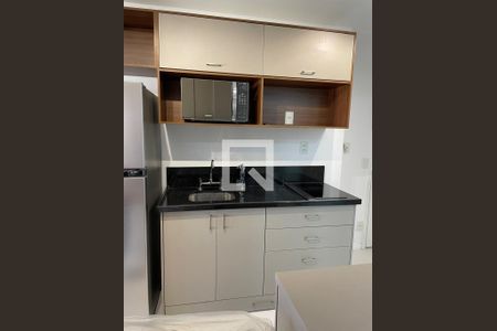Cozinha de kitnet/studio para alugar com 1 quarto, 27m² em Sumarezinho, São Paulo