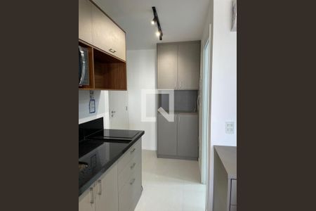 Cozinha de kitnet/studio para alugar com 1 quarto, 27m² em Sumarezinho, São Paulo